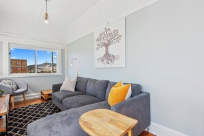 22 Olive Street - Two Bedrooms Apartment | Living area