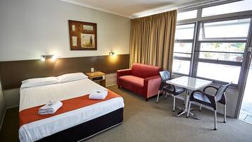 Iron/ironing board, free WiFi