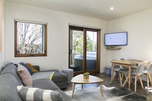 One Bedroom - Katja | Living room - Frueauf Village (Falls Creek)