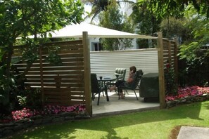 Courtyard - Havenlee Homestay (Westport)