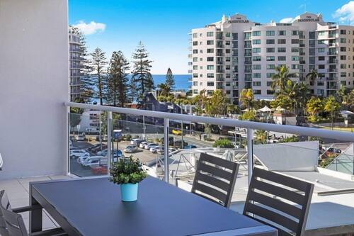 Premium Apartment | Balcony