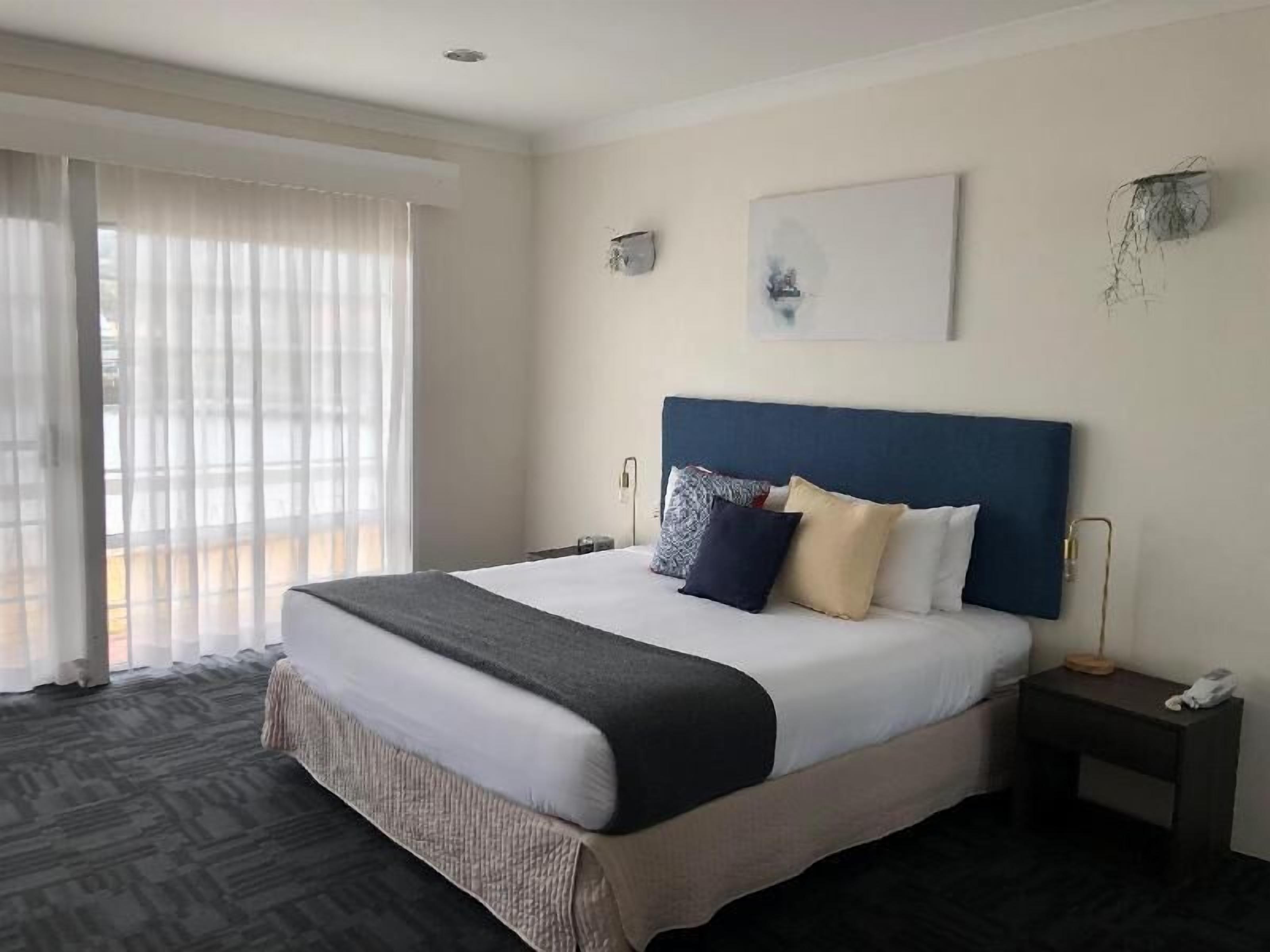 Schreibtisch, Bügeleisen/Bügelbrett, Babybetten, kostenloses WLAN