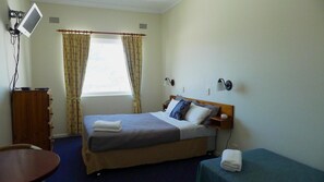 Iron/ironing board, free WiFi, bed sheets - Watersedge Motel (Woy Woy)