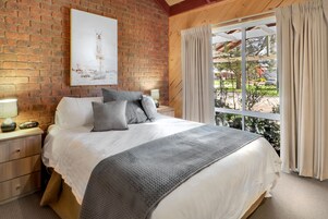 Superior Apartment, 2 Bedrooms, Non Smoking, Kitchen (Apartment) | Premium bedding, down comforters, desk, blackout drapes