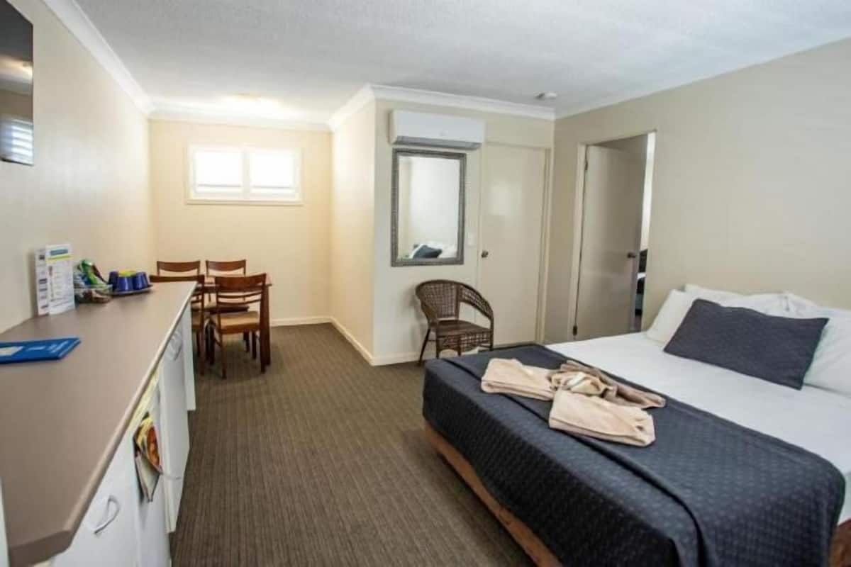 1 Schlafzimmer, Bügeleisen/Bügelbrett, kostenloses WLAN, Bettwäsche