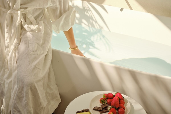 Soak - King Ground Floor with outdoor bath | Frigobar, escrivaninha, espaço de trabalho para notebook