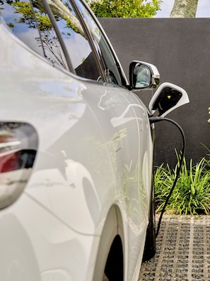 Free self parking - The Hide Byron Bay (Byron Bay)