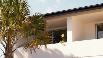 高級客房, 露台 (Upstairs) | 迷你吧、隔音、熨斗/熨衫板、免費 Wi-Fi