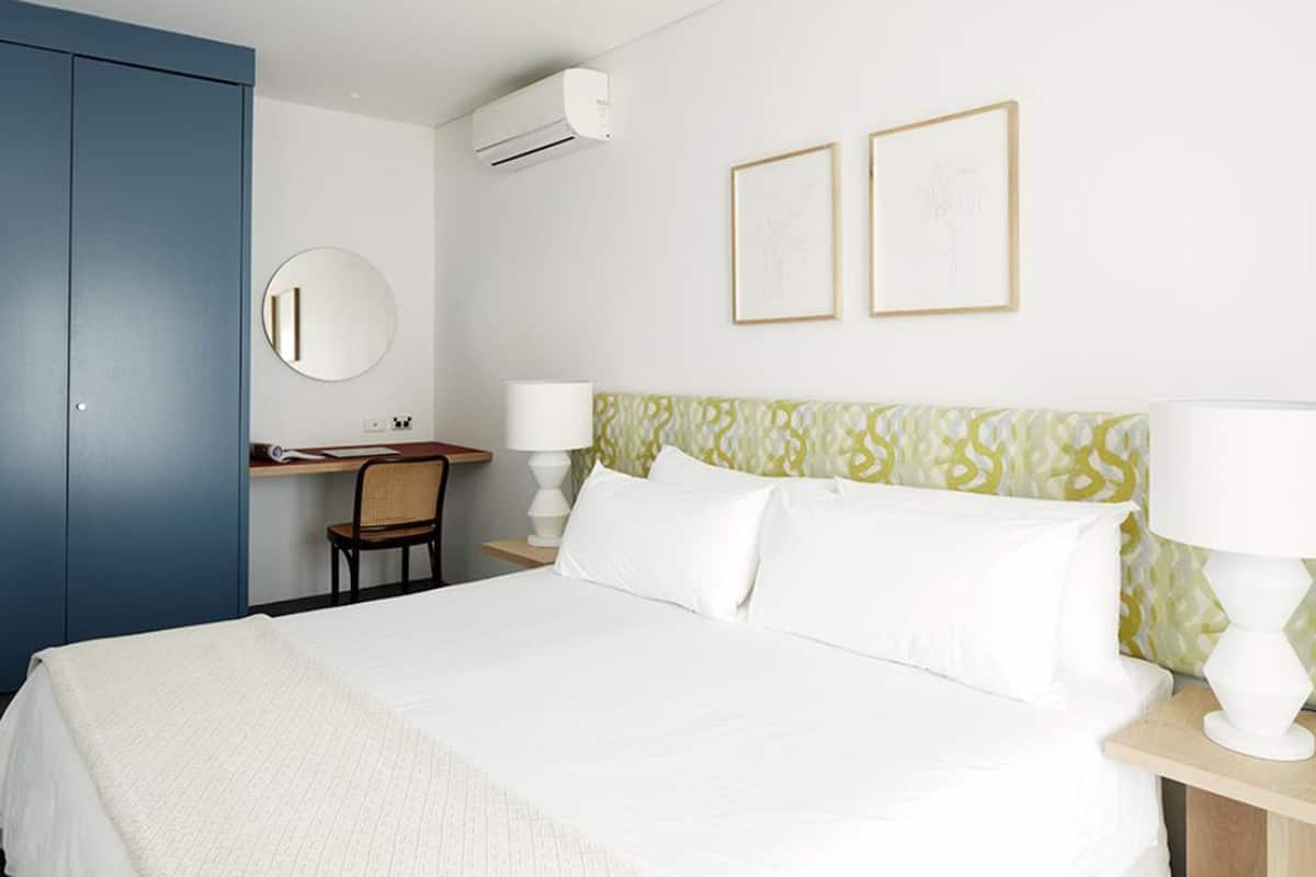 Side View King Suite