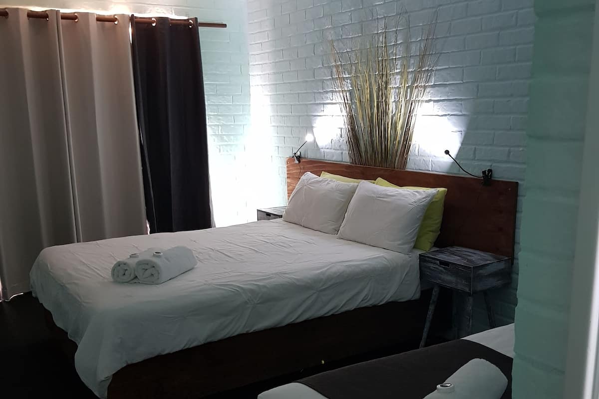 First Floor Triple | Iron/ironing board (on request), cribs (free), WiFi (free)