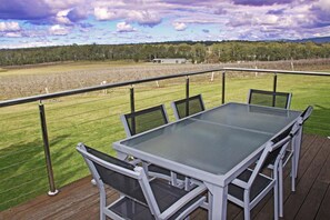 Balcony - Adina Vineyard (Lovedale)