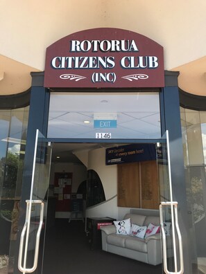 Property entrance - Rotorua Citizens Club (Rotorua)