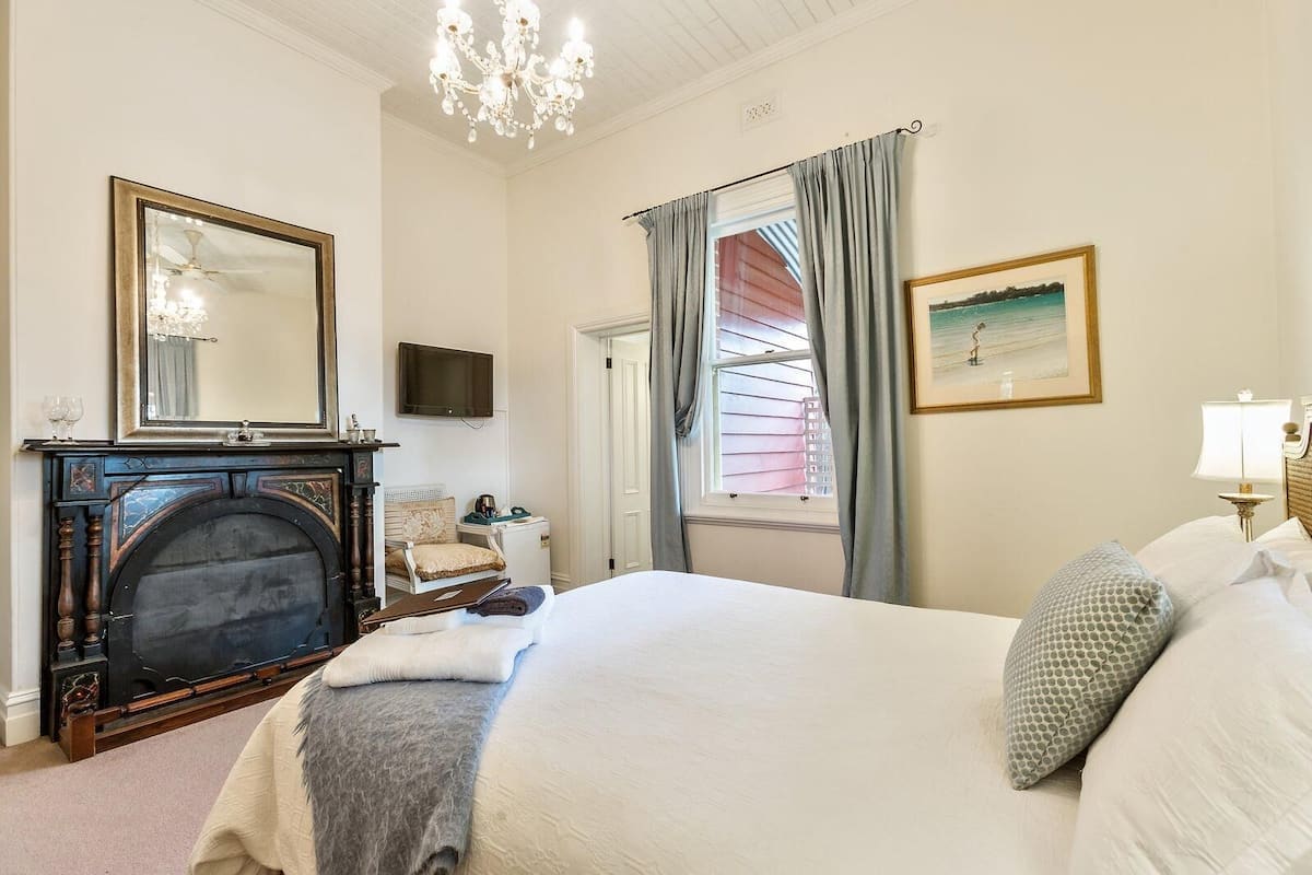 Luxury Suite, 1 Queen Bed, Non Smoking