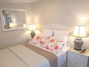 Cottage | Literie de qualité supérieure, surmatelas, rideaux occultants