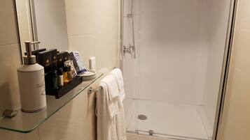 Cottage | Bathroom