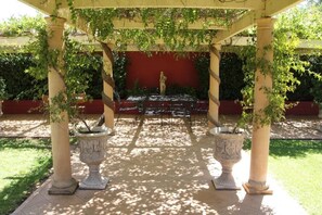 Terrace/patio - The Lawson Riverside Suites (Wagga Wagga)