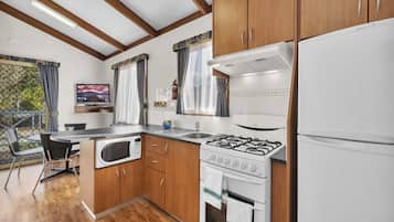 Three Bedroom Villa | ์ ์ฉ ์ฃผ๋ฐฉ | ๋์ฉ๋ ๋์ฅ๊ณ , ์ ์๋ ์ธ์ง, ์ฟกํ, ์ปคํผ/ํฐ ๋ฉ์ด์ปค