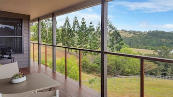 Premium Cottage, Kingfisher | Balcony view