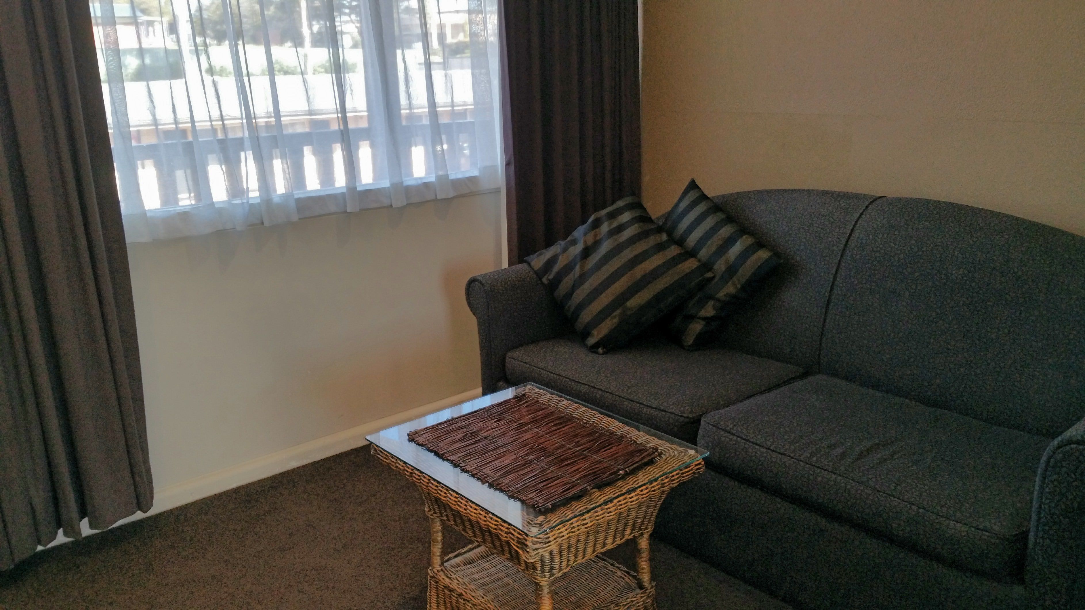 华丽客房, 无烟房, 阳台 (Delux King) | 起居区 | 平板电视