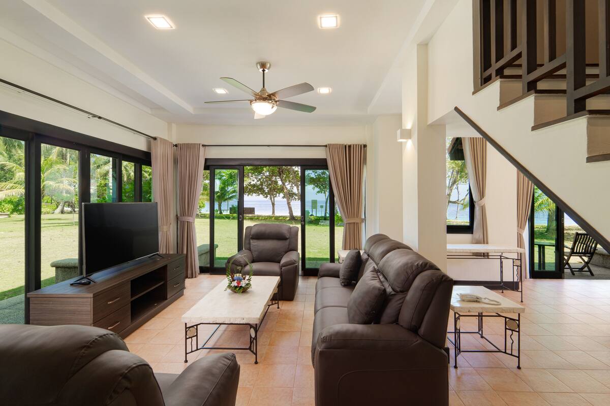 villa, 4 bedrooms, sea view | living room | lcd tv