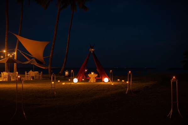 Couples’ dining