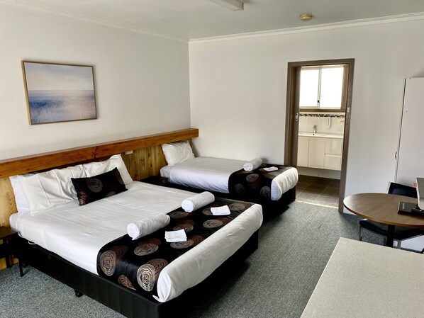 Standard-Zweibettzimmer, Nichtraucher (Twin Room)