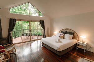 熨斗/熨衣板、折疊床/加床、免費無線上網、床單