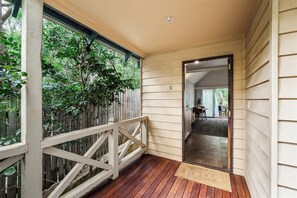 Luxury Spa Suite, Balcony - accessible by 1 flight of stairs | Balcony - Heritage Trail Lodge Margaret River (Margaret River)