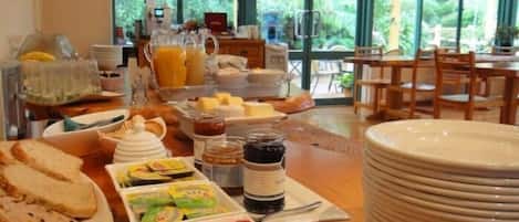 Dagelijks ontbijtbuffet inbegrepen