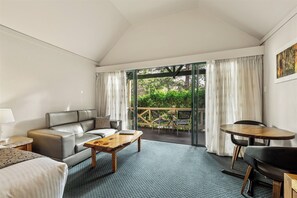 Standard-Studiosuite, Balkon (Heritage Spa Suite) | Wohnbereich