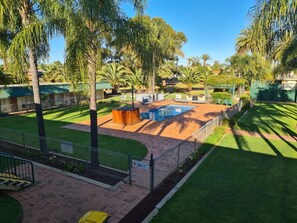 Outdoor pool - Motel Riverina (Leeton)