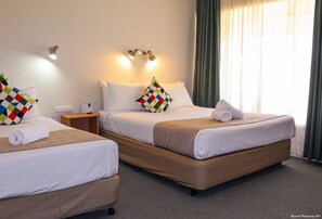 Premium bedding, soundproofing, iron/ironing board, free WiFi - Motel Riverina (Leeton)