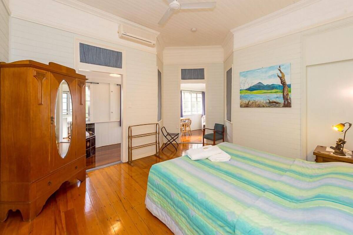 Standard Room, Non Smoking, Jetted Tub (Hanson room)