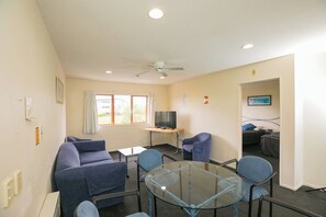 32-inch TV with digital channels