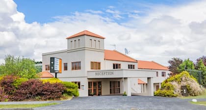 Albany Executive Motor Inn