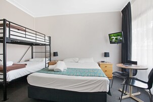 スタンダード ルーム 禁煙 | WiFi (無料)、ベッドシーツ、車椅子でアクセスできる設備