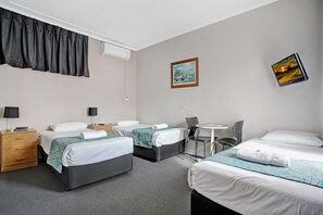 Standard Room, Non Smoking (Three Singles)