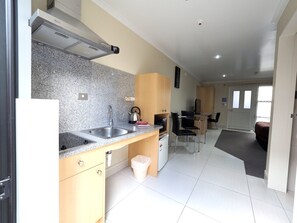 Private kitchen - Ulster Lodge Motel (Hamilton)