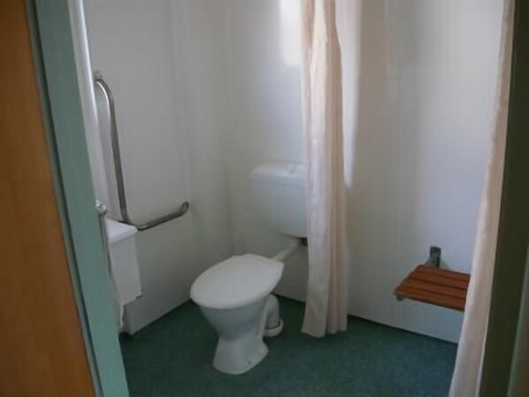 Bathroom - Ulster Lodge Motel (Hamilton)