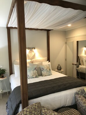 行政套房 | 埃及棉床单、高档床上用品、遮光窗帘、隔音