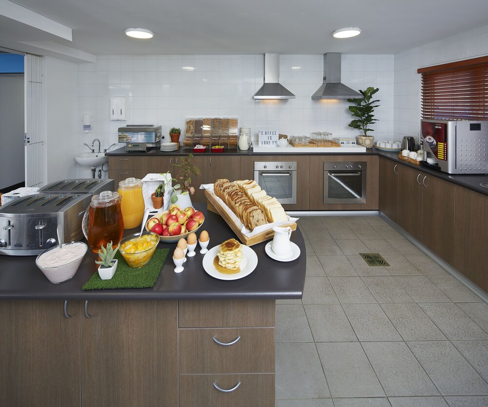 ibis budget Perth Airport by null