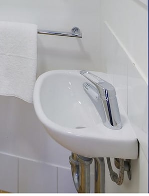 Đồ dùng nhà tắm thân thiện với môi trường, khăn tắm