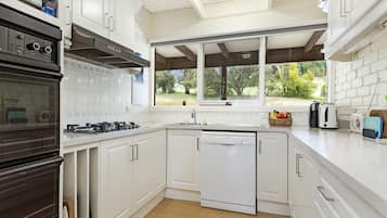 Family House | Private kitchen | Fridge, microwave, espresso maker, coffee/tea maker