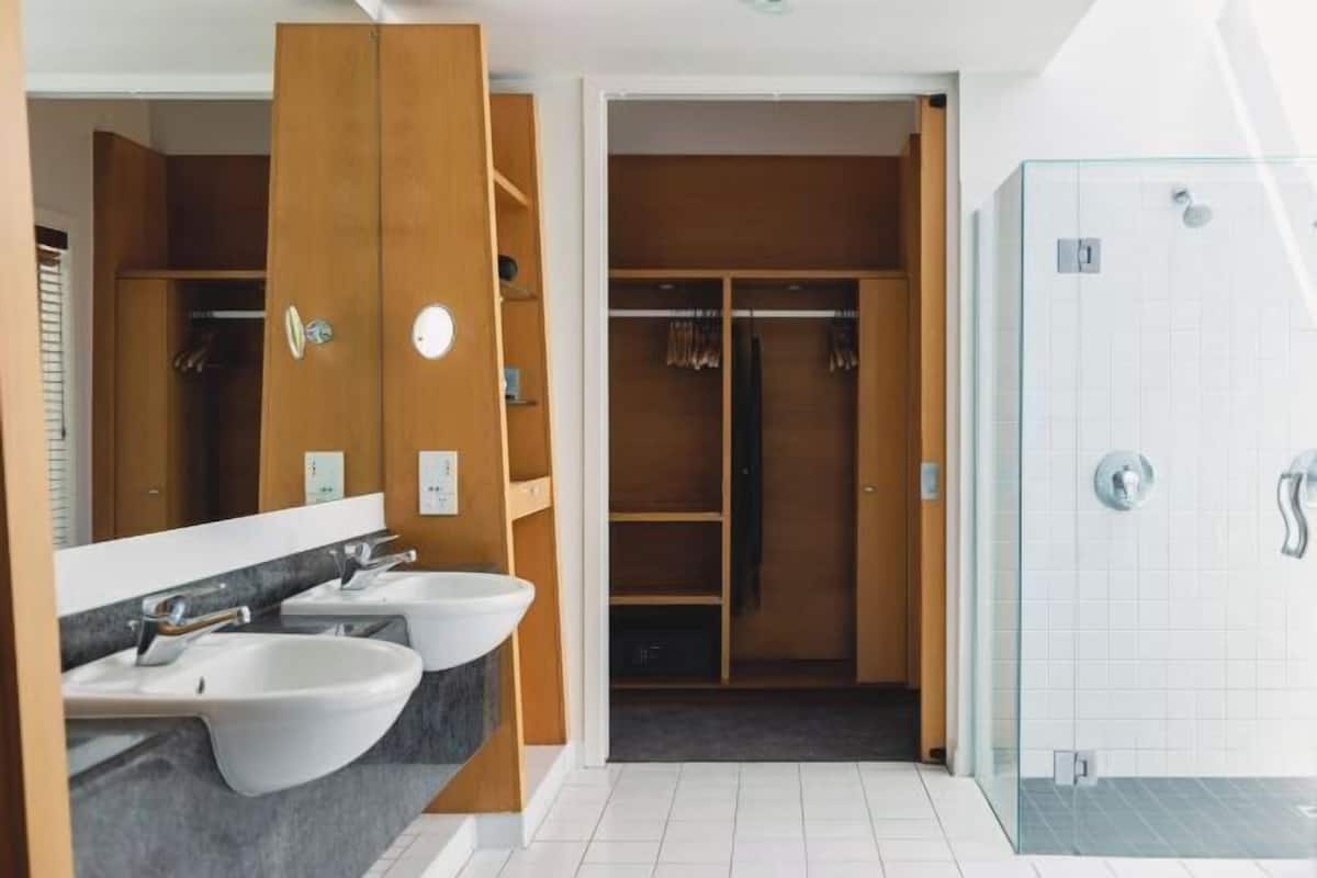 Duschwanne, Handtücher