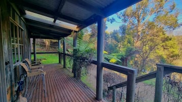 Cottage (Music Cottage) | Uitzicht vanaf balkon