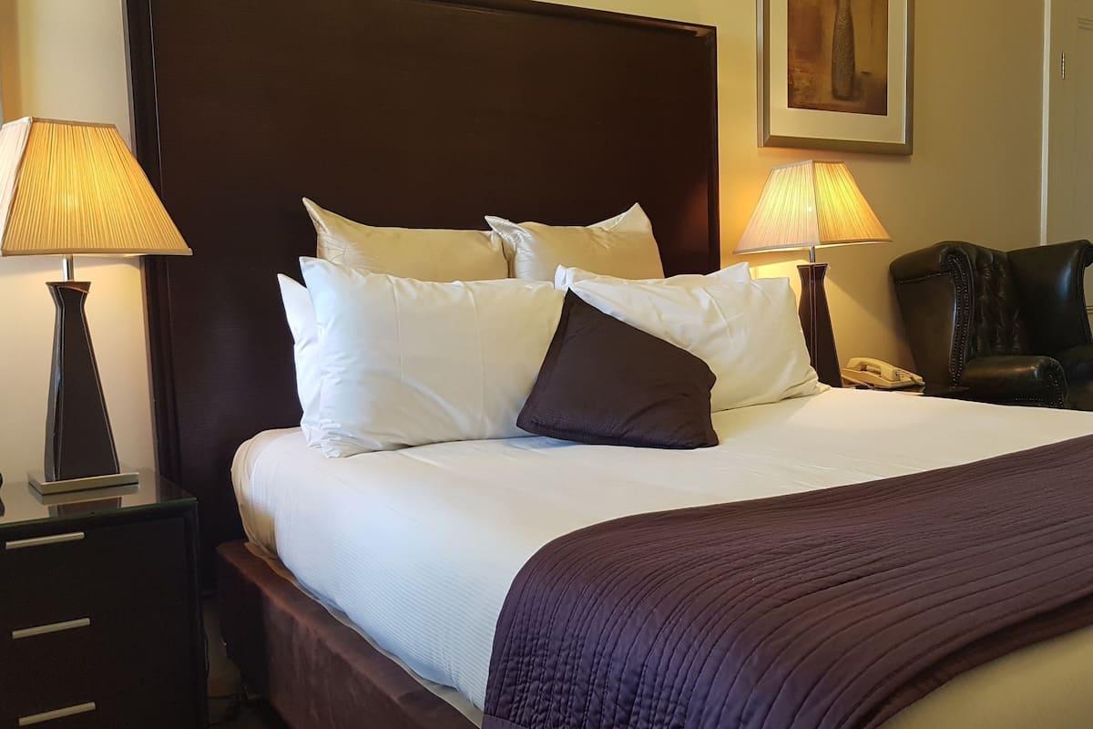 Executive Room, 2 Bedrooms, Jetted Tub | In-room safe, iron/ironing board, rollaway beds, free WiFi