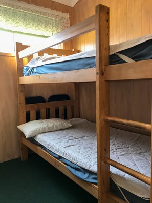 Deluxe Suite, 2 Bedrooms, Non Smoking, Kitchenette (Deluxe Cabin)