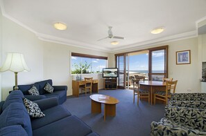 Deluxe-Apartment, 2 Schlafzimmer | Wohnbereich