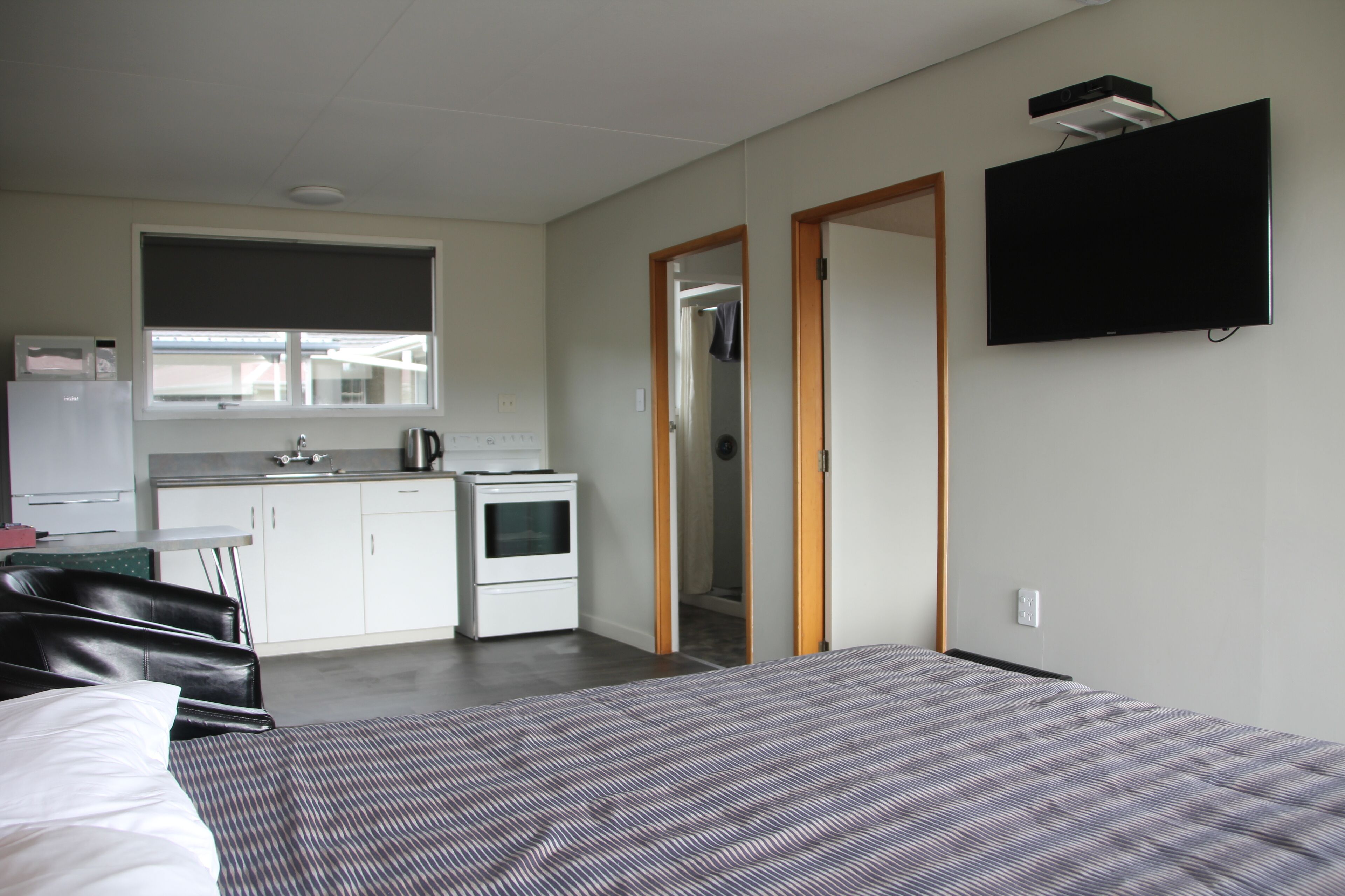 Standard Suite, 1 Bedroom, Kitchen (Unit) | Free cribs/infant beds, bed sheets