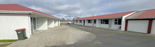 Charlton Motel